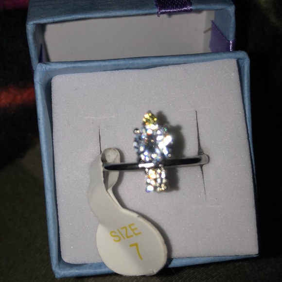 Ring - Picture 2 of 4